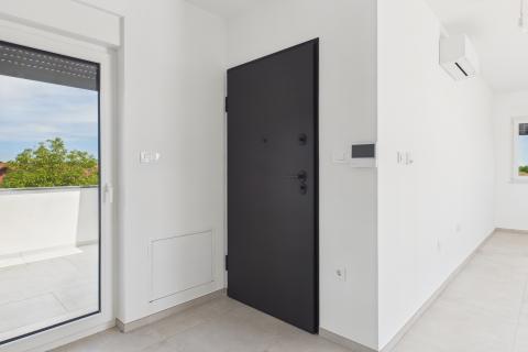 Zagreb, Resnik-novogradnja, trosoban stan 68 m2 i parkirno mjesto