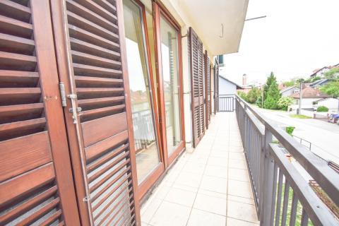 Zagreb, Gajnice, stan s dvori&scaron;tem (PET FRIENDLY)