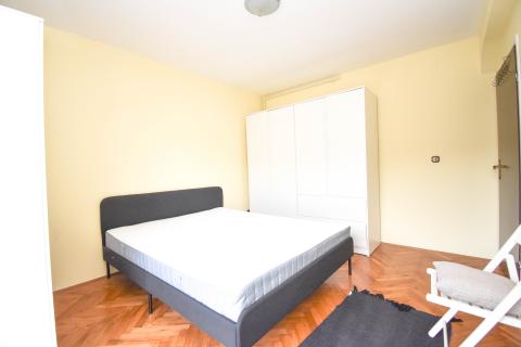 Zagreb, Gajnice, stan s dvori&scaron;tem (PET FRIENDLY)