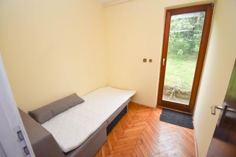 Zagreb, Gajnice, stan s dvori&scaron;tem (PET FRIENDLY)