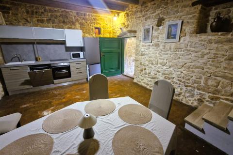 Istria, Svetvinčenat, Borkodići - Stone House with Swimming Pool and Courtyard, 507 m&sup2;
