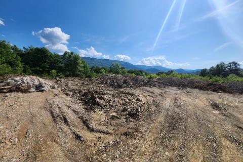 Istra, Buzet - zemlji&scaron;te za prenamjenu, PRILIKA