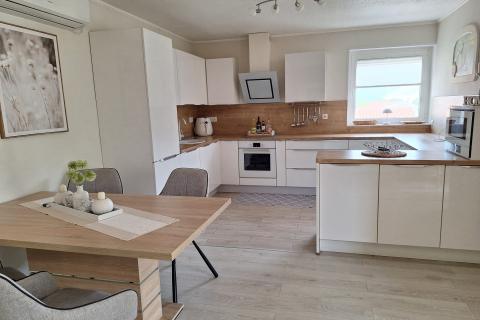 Condo/Apartment Jurandvor, Ba&scaron;ka, 73m2