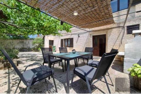 Svetvinčenat, Foli - Move-in Ready Stone House, 100 m&sup2;, Courtyard, Private Well