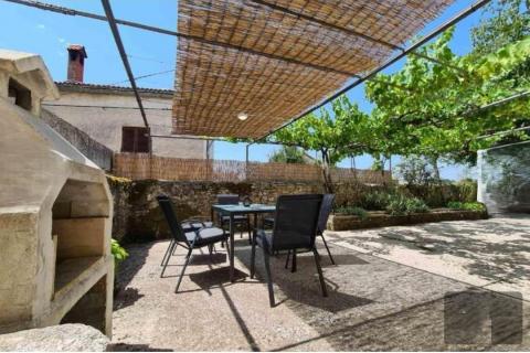 Svetvinčenat, Foli - Move-in Ready Stone House, 100 m&sup2;, Courtyard, Private Well