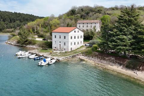 Istra, Tar - Ekskluzivna povijesna rezidencija prvi red do mora