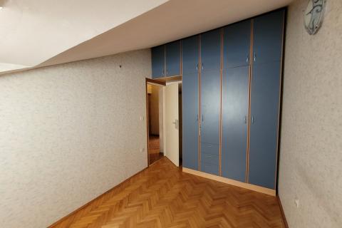Rijeka, &Scaron;kurinje, Klasičan trosobni stan, 53m2