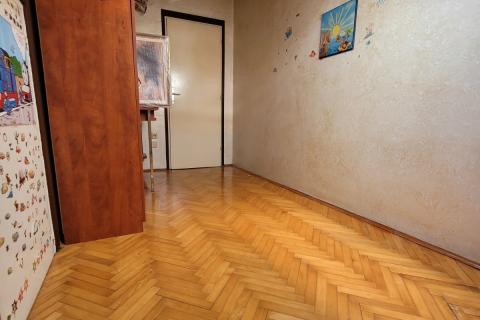Rijeka, &Scaron;kurinje, Klasičan trosobni stan, 53m2
