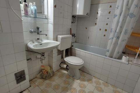 Rijeka, &Scaron;kurinje, Klasičan trosobni stan, 53m2
