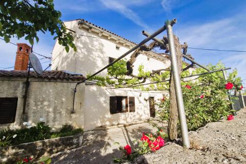Svetvinčenat, Foli - Move-in Ready Stone House, 100 m&sup2;, Courtyard, Private Well