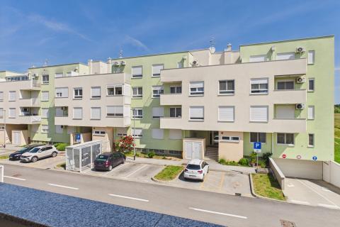 Zagreb, Iver naselje - jednosobni stan s garažom
