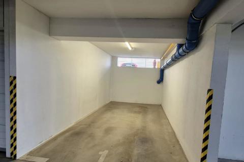 Zagreb, Iver naselje - jednosobni stan s garažom
