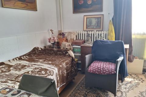 Zagreb, Stenjevec: Trosoban stan u mirnoj ulici s balkonom