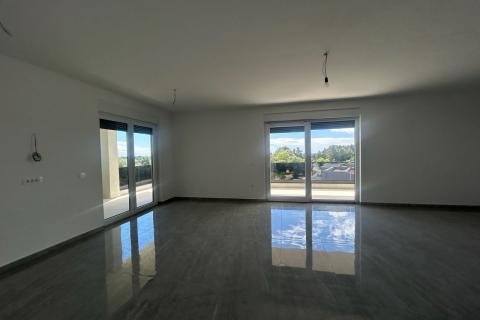 Poreč, okolica- stan 800 metara od mora u novogradnji
