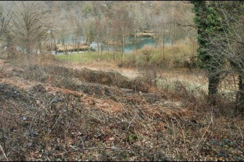 Građevinsko zemlji&scaron;te s projektom uz Mrežnicu