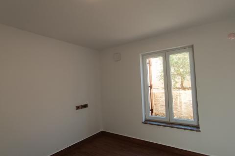 Istra, Umag- Okolica Umaga na 40 metara do mora renovirani stan