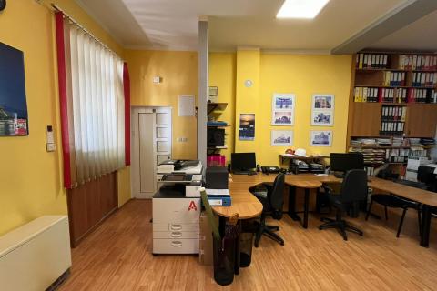 Senj &ndash; poslovno/stambeni prostor blizu centra i mora