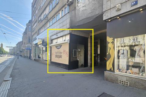Zagreb, Vla&scaron;ka - lokal s parkingom