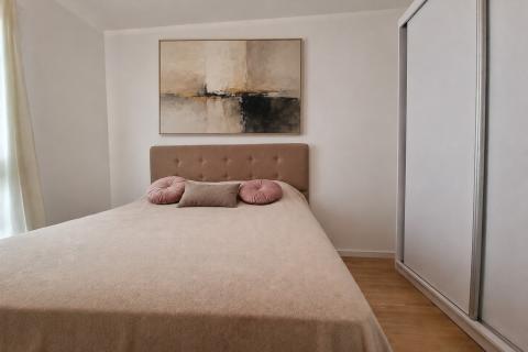 Zapre&scaron;ić, Centar-dvosoban stan sa parkirnim 48m2