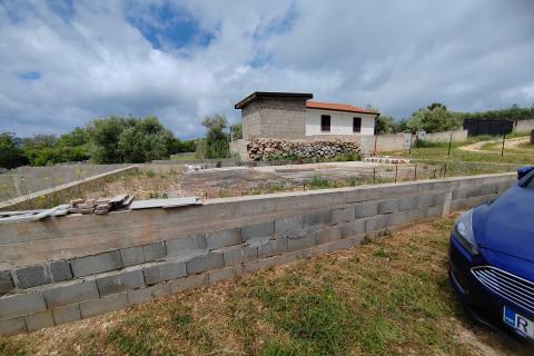  OTOK KRK prodajemo poljoprivredno zemlji&scaron;te sa legaliziranom kućom