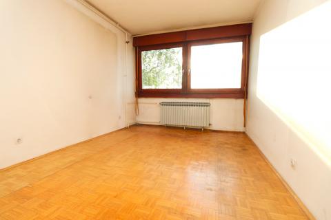 Velika Gorica, stan u centru, 58m2
