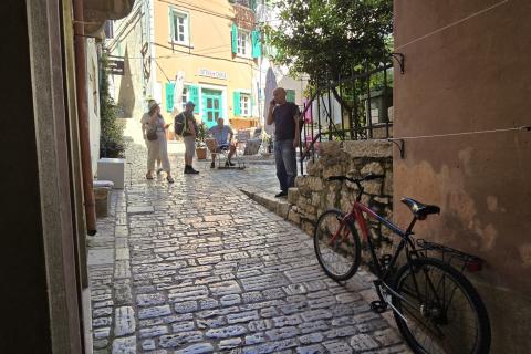 Rovinj, ulični poslovni prostor u ulici Casale