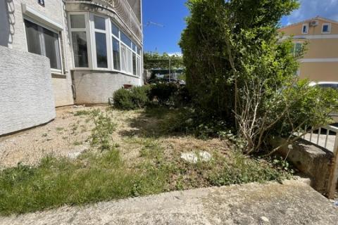 Krk,grad Krk,pogled na more,prizemlje,okućnica,parking