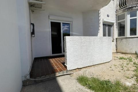 Krk,grad Krk,pogled na more,prizemlje,okućnica,parking