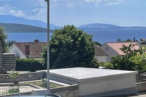 Krk,grad Krk,pogled na more,prizemlje,okućnica,parking