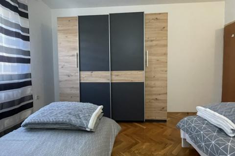 Krk,grad Krk,pogled na more,prizemlje,okućnica,parking