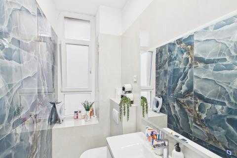 Rijeka, Centar, Luksuzno adaptiran stan, 65m2