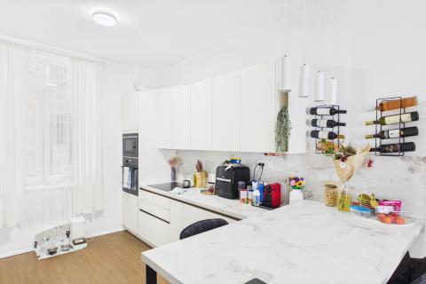 Rijeka, Centar, Luksuzno adaptiran stan, 65m2