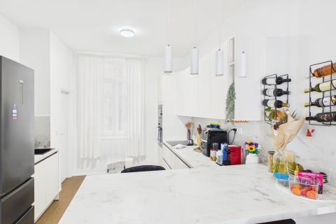 Rijeka, Centar, Luksuzno adaptiran stan, 65m2