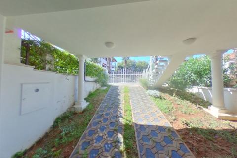 Rovinj- apartmanska kuća sa &scaron;est studio-apartmana