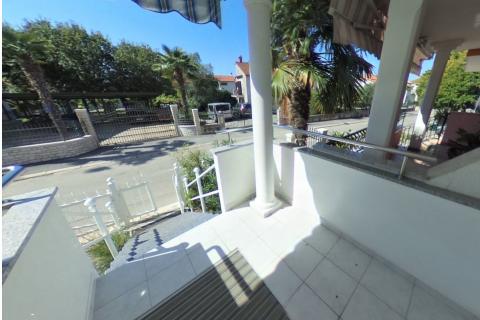 Rovinj- apartmanska kuća sa &scaron;est studio-apartmana