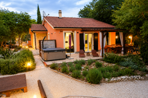 Дом Dobrinj, 120m2