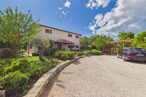 Istra, Svetvinčenat - predivna vila sa bazenom