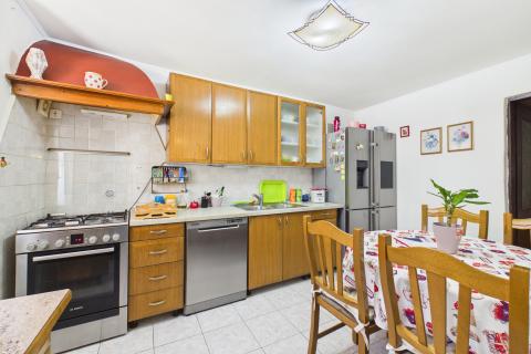Hi&scaron;a Vodnjan, 140m2