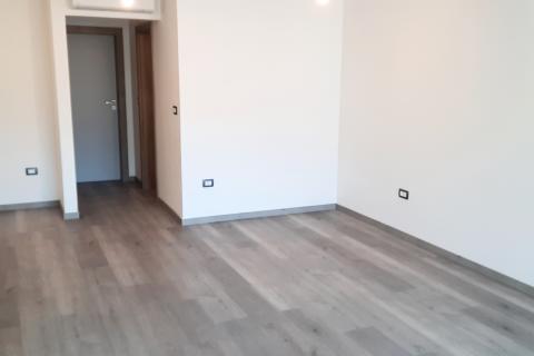 Istra, Umag - centar, novogradnja, stan za poslovni prostor, 950 &euro; + PDV
