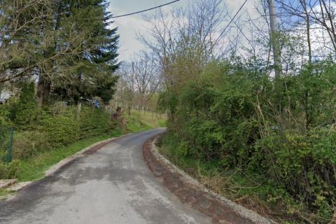  Vrh letovanićki - zemlji&scaron;ta na atraktivnom vikenda&scaron;kom području