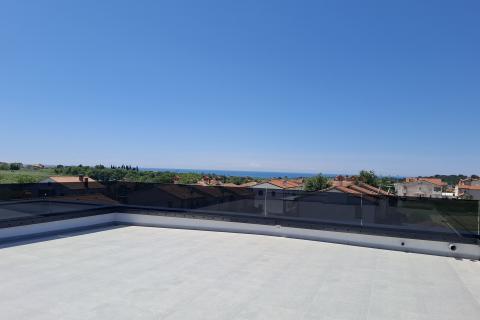 Zweizimmerwohnung mit Terrasse und Meerblick &ndash; Novigrad