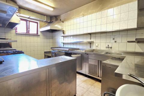Tre&scaron;njevka, Remiza | Frekventan poslovni prostor 100 m&sup2;, opremljen za ugostiteljstvo