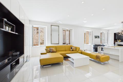 Flat/Appartement Centar, Pula, 74m2