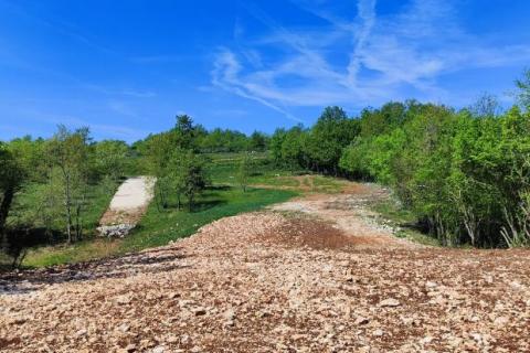 Istra, Barban, Rojnići - građevinsko zemlji&scaron;te, 910 m2