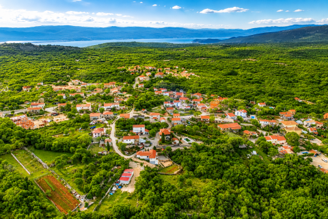 Bauland Garica, Vrbnik, 2.555m2