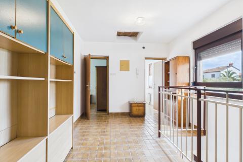 Istra, Rovinj- Kuća s pet stambenih jedinica
