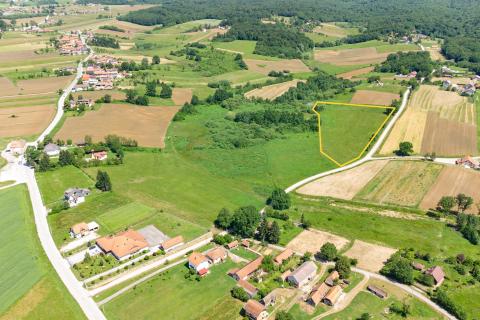 Pisarovina, Bratina, atraktivno građevinsko zemlji&scaron;te s otvorenim pogledom