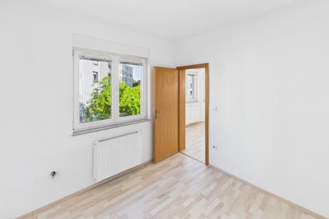 Офисное помещение Sigečica, Trnje, 77m2