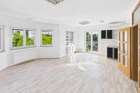 Офисное помещение Sigečica, Trnje, 77m2