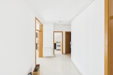 Офисное помещение Sigečica, Trnje, 77m2